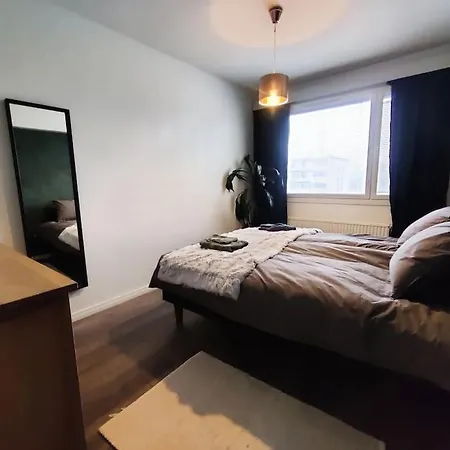 Valoisa Kaupunkikoti Hyvalla Tyoskentelytilalla Apartment Iisalmi
